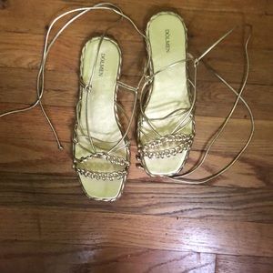 Dólmen gold strap sandals size 9